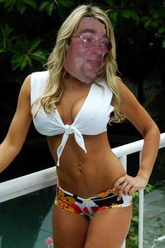 GarrisonSkunk-mb_hibiscus2