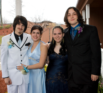 Anonymous-040708prom01_arak