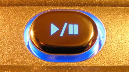 Anonymous-play-pause-button