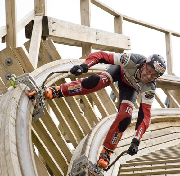 Fred_Bedderhead-roller-coaster-guy-03