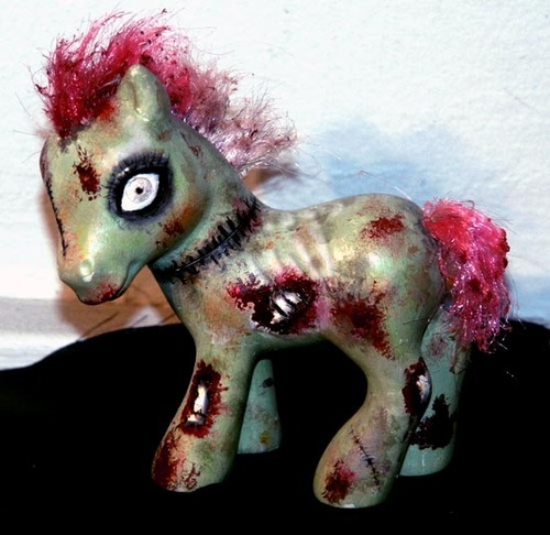 Pombye-Zombie_pony